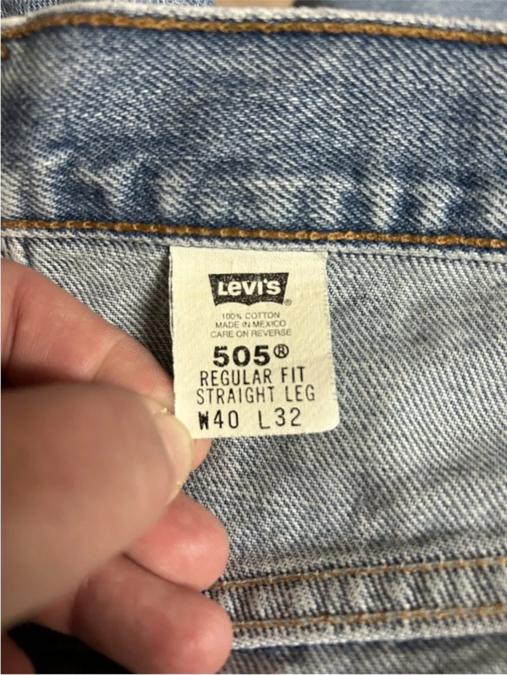 Levi's 505 Jeans Men's 40x32 Straight Leg Blue Denim Regular Fit Vintage Y2K